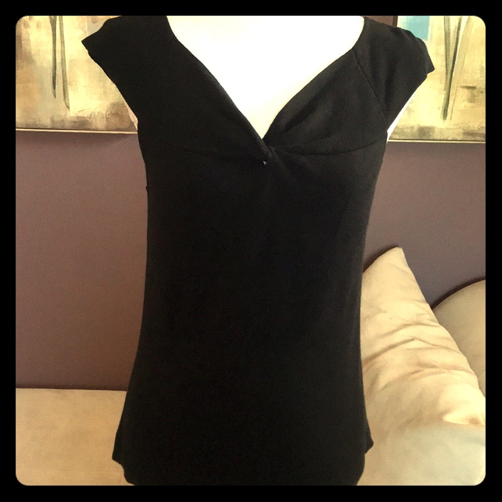 EUC Rafaella Twist Front Top